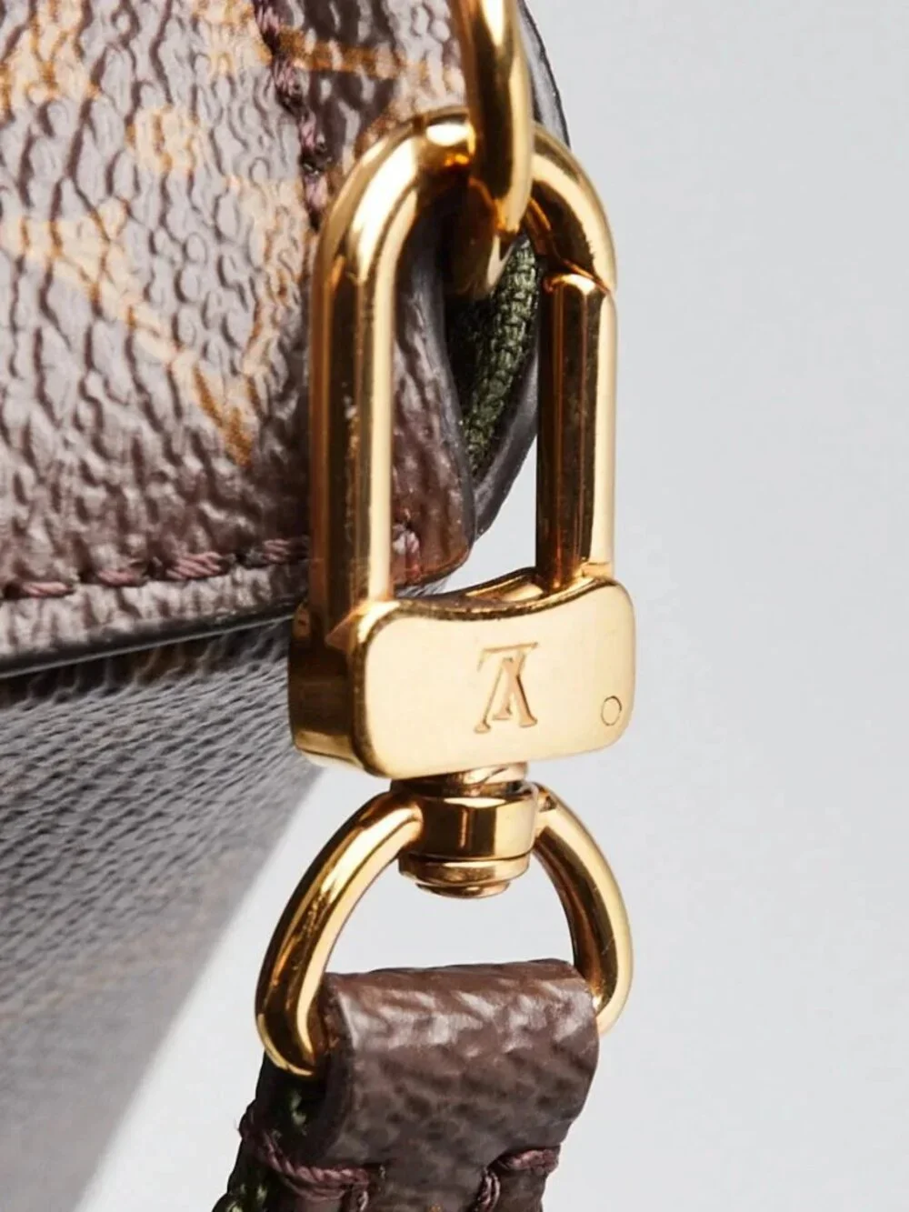 Louis Vuitton Monogram Canvas Felicie Strap And Go Bag